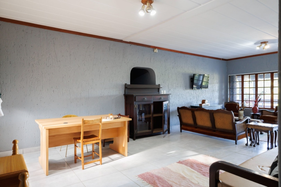 5 Bedroom Property for Sale in Schoemansville North West